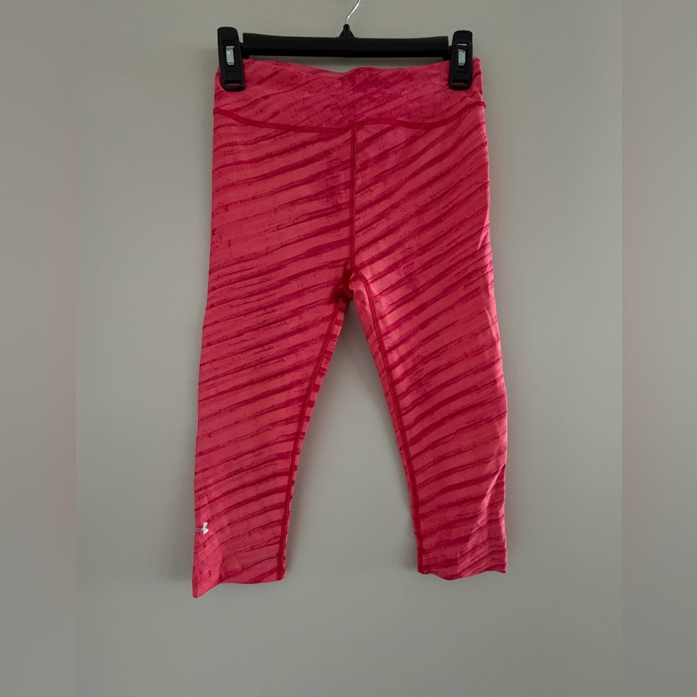Under Armour Women’s Small‎ Hear Gear Compression Capri Yoga Athletic Leggings